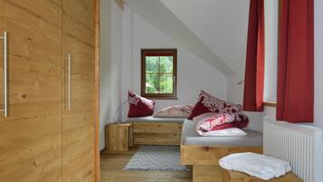 2 chambres, coffres-forts dans les chambres, Wi-Fi gratuit