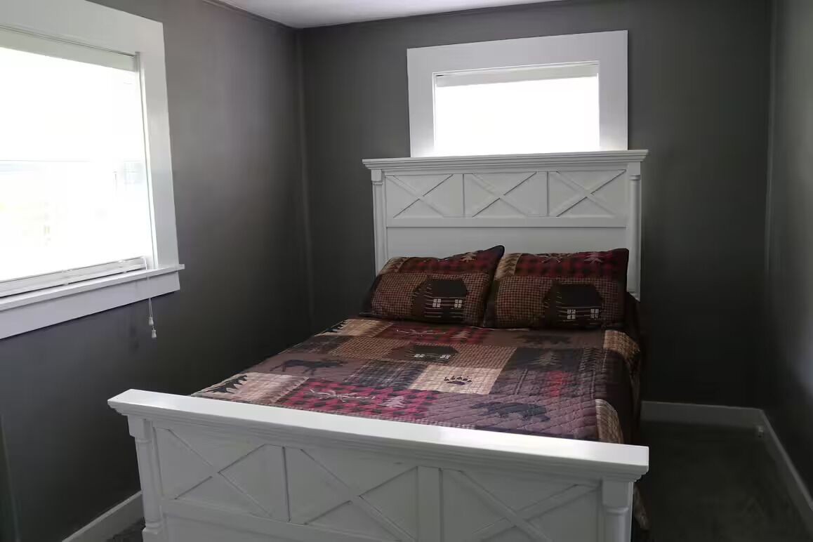 3 bedrooms, bed sheets