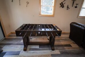 Games room - MAN CAVE - 71 (Attica)