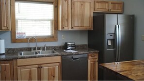 Fridge, microwave, oven, stovetop - Two Bedroom, 2 Bath Luxury Cabin (Attica)