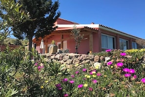 Exterior - Room with Bathroom and Kitchenette on the Porch with Magnificent Sea View (Vignola Mare)