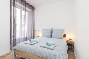 Fer et planche à repasser, Wi-Fi, draps fournis