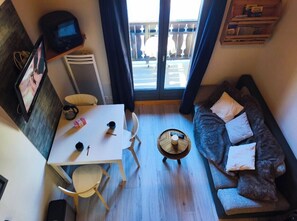 TV - Charming apartment with mezzanine in the mountain (Demi-Quartier)