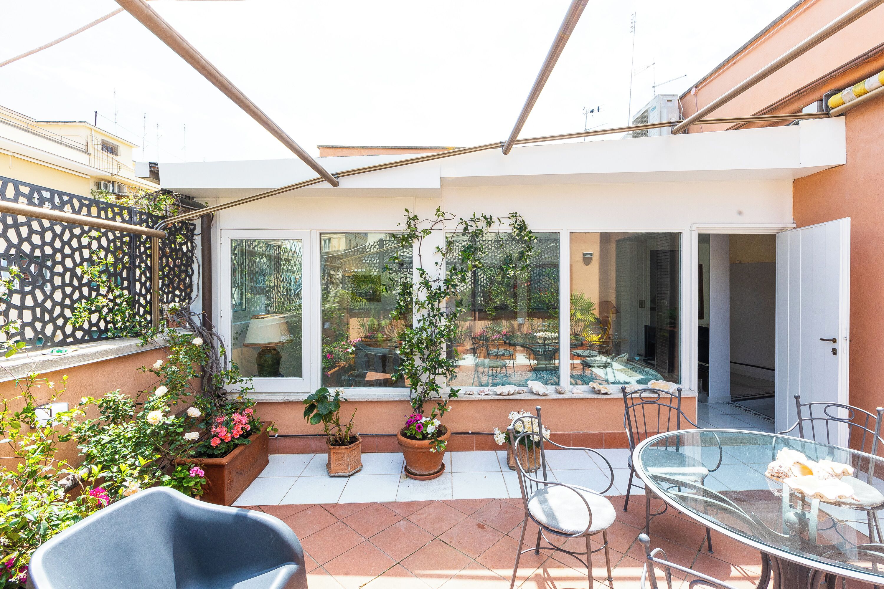 Apartment | Terrace/patio