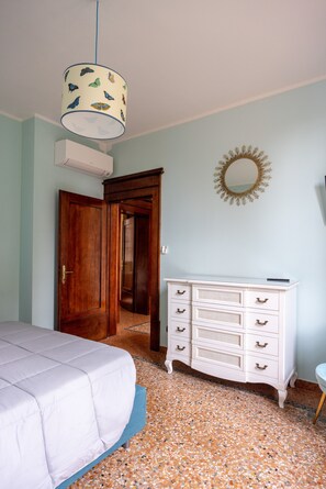 1 soverom, strykejern/-brett, wi-fi og sengetøy