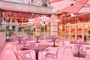 Outdoor dining - East Austin Charmer│Grill, Fenced Yard & Patio│Near Rainey, UT & 6th St (Austin)