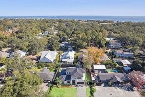 Exterior - Neptune of the Sea, sleeps 12 with a Pool (St Simons Island)