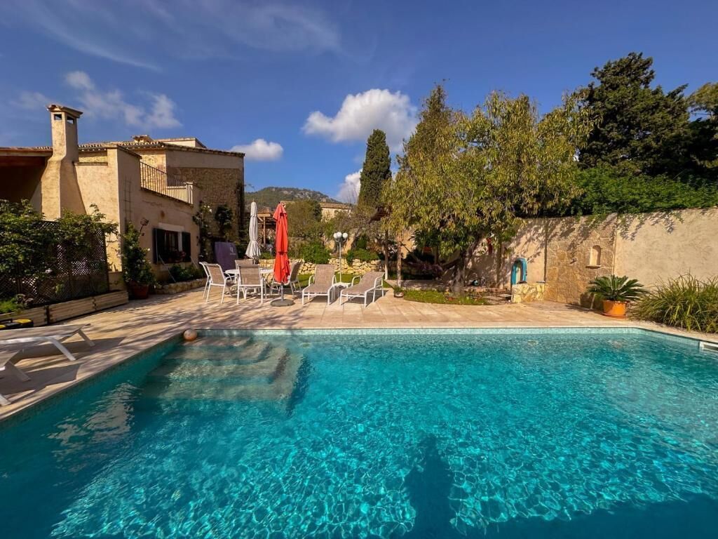 حمّام سباحة خارجي