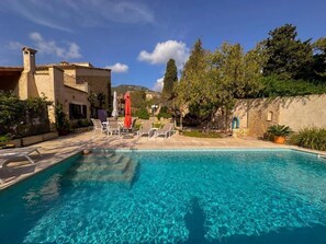 Piscine extérieure