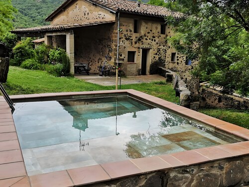 Cargol de Mas Violella Country House: Nature Park, Direct Garden Access, Pool & Wi-Fi