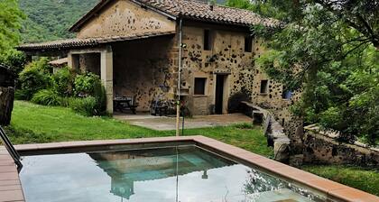 Cargol de Mas Violella Country House: Nature Park, Direct Garden Access, Pool & Wi-Fi