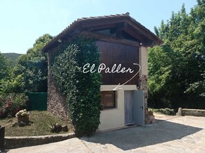 Exterior - Country House 'El Paller De Mas Violella' with Wi-Fi (Sant Joan Les Fonts)