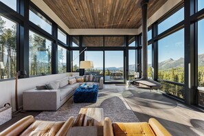 Interior - Big Sky Vista - Hot Tub, Fireplace & Mountain View (Big Sky)