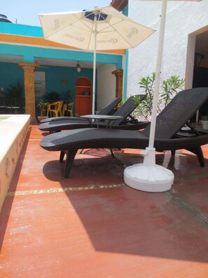 Terrace/patio - Easy Poolside Living in  Chelem, Mexico! (Chelem)