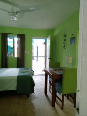 WiFi, bed sheets - Easy Poolside Living in  Chelem, Mexico! (Chelem)