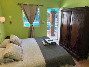 WiFi, bed sheets - Friendly Chelem  Poolside Apartment! (Chelem)