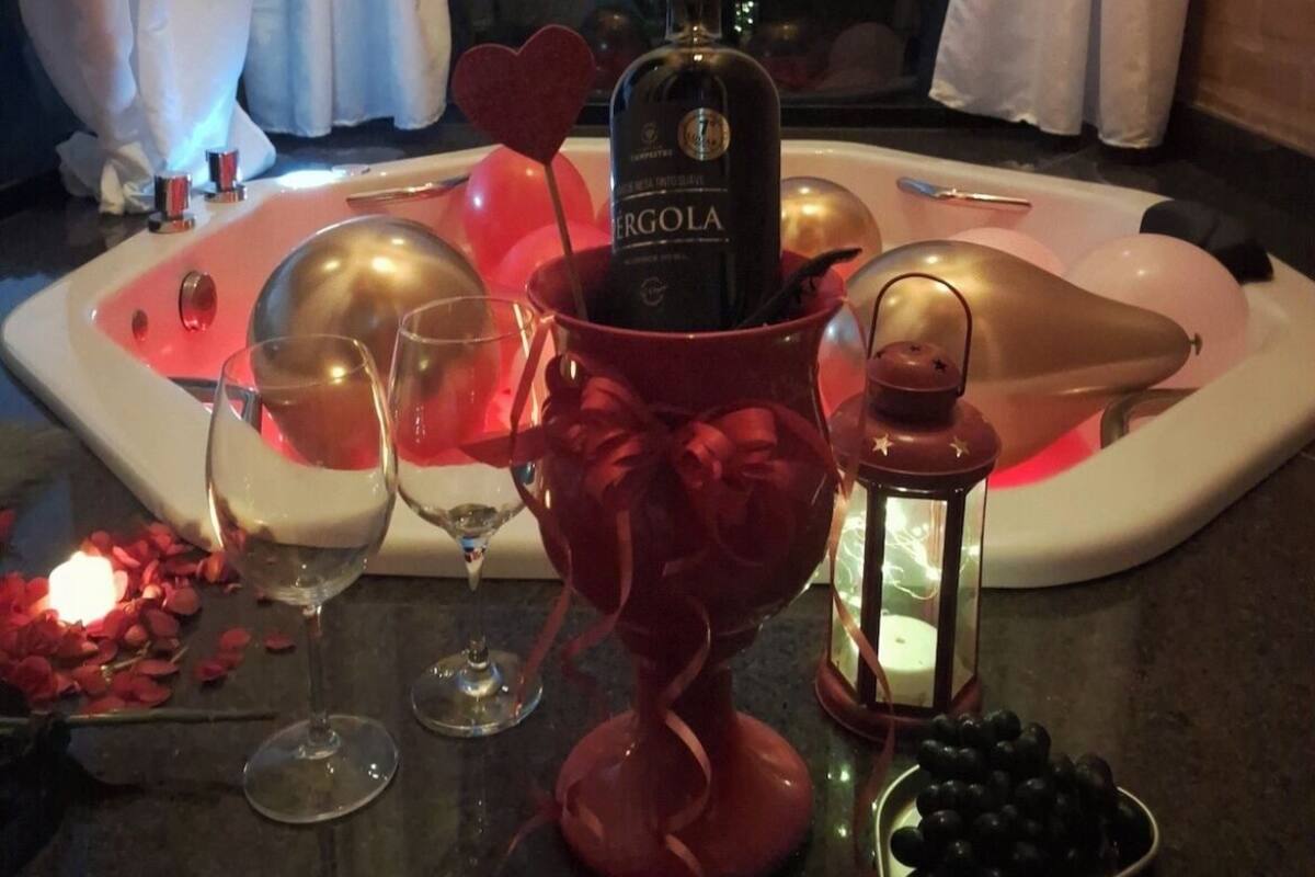 Romantic Chalet, Kitchen, Mountain View | Private spa tub