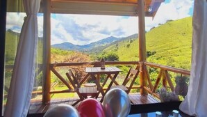 ชาเลท์โรแมนติก, ห้องครัว, วิวภูเขา | อ่างสปาส่วนตัว