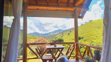 Chalé romântico, cozinha, vista para a montanha | Banheira de hidromassagem particular