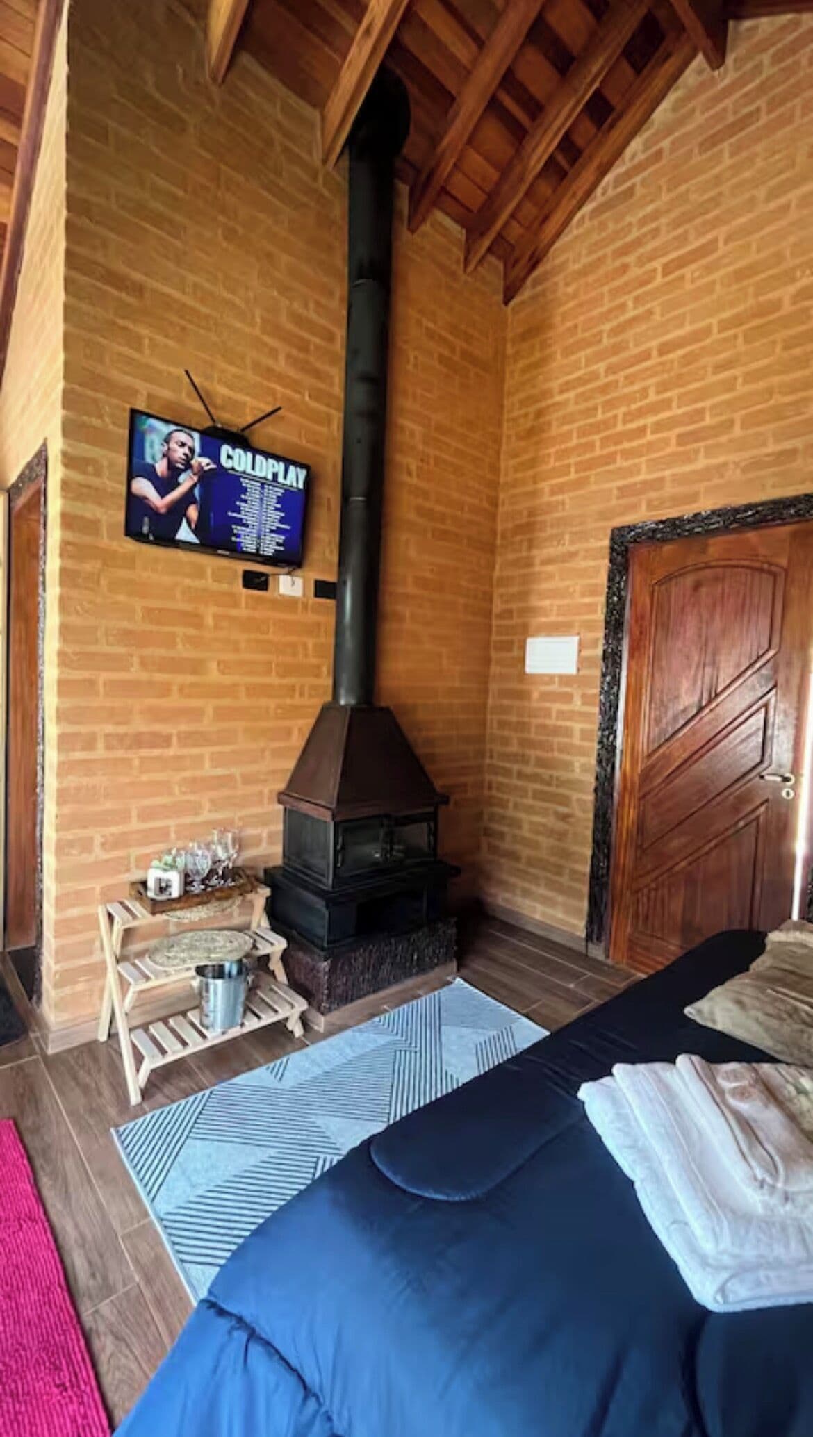 Chalet romántico, 1 cama de matrimonio, Aire acondicionado, vistas a la montaña | Wifi gratis