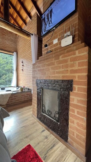 Romantic Chalet, Kitchen, Mountain View | Free WiFi