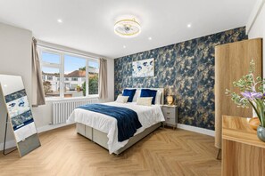 5 chambres, bureau, fer et planche à repasser, Wi-Fi