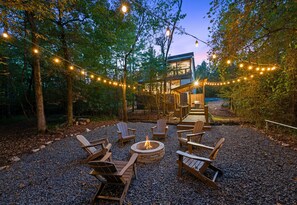 Terrace/patio - Disc Golf | 2 King Suites | Movie Room | Hot Tub (Broken Bow)