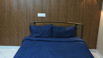 Classic Double Room, City View | Soundproofing, iron/ironing board, free WiFi