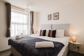 3 makuuhuonetta, silitysrauta/-lauta, ilmainen Wi-Fi, vuodevaatteet