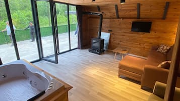 Familie-bungalow, dalutsikt | Oppholdsområde