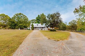 Property grounds - 1BR Dog-Friendly Home w/ In-Unit Laundry (Landrum)