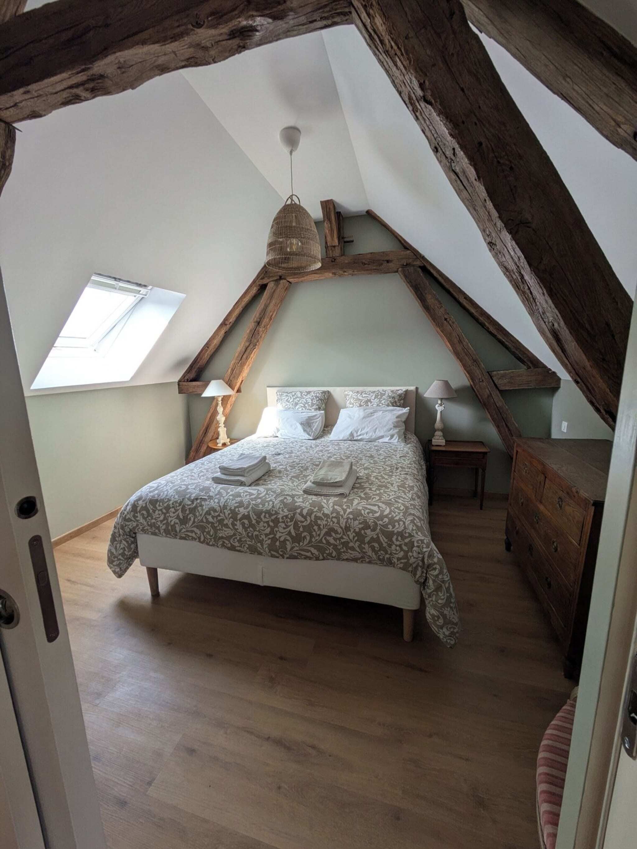 2 chambres, fer et planche à repasser, lit parapluie, Wi-Fi gratuit