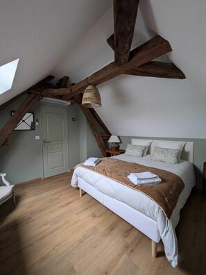 2 Schlafzimmer, Bügeleisen/Bügelbrett, kostenloses WLAN