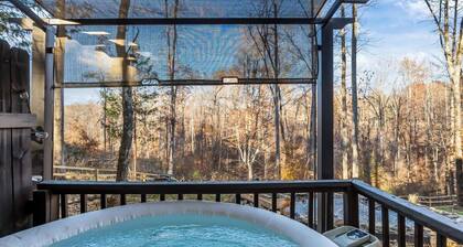 Heartwood Haven-hot tub, sauna, firepit, peaceful seclusion