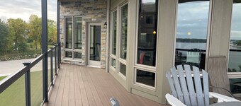 Spacious 3BR/2BA Bridges Bay corner Condo w/Waterpark Passes & Great Amenities!