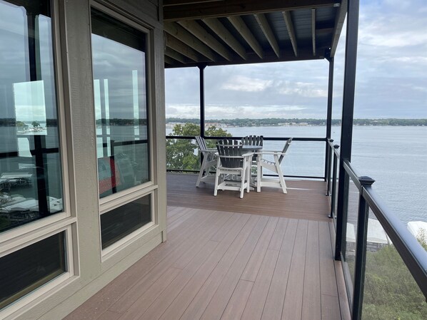 تناول الطعام بالخارج