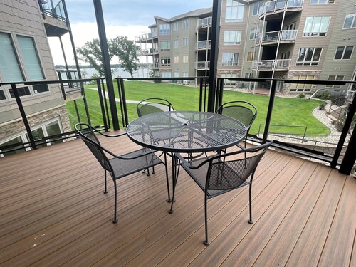 Coronado 202 @ Bridges Bay comes with 6 daily waterpark passes! Sleeps up to 10!