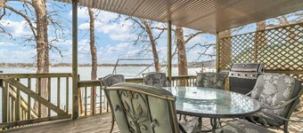 Docksid days & Sunrise mornings on East Lake- Private dock- sleeps 10
