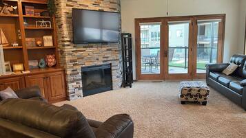 Smart TV, fireplace, video games