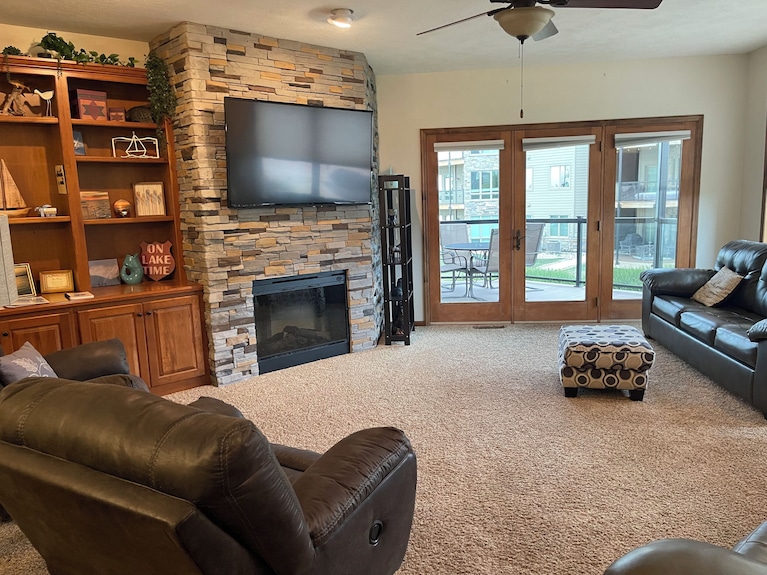 Family Fun Escape! 3br, 2ba Bridges Bay Condo Sleeps 10 + 6 Waterpark Passes - Iowa (State)