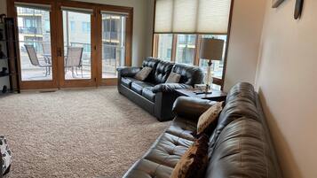 Smart TV, fireplace, video games