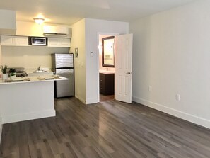 Private kitchen - Awesome unit in Miami for your next getaway. Walking distance from Cocowalk! (Miami)