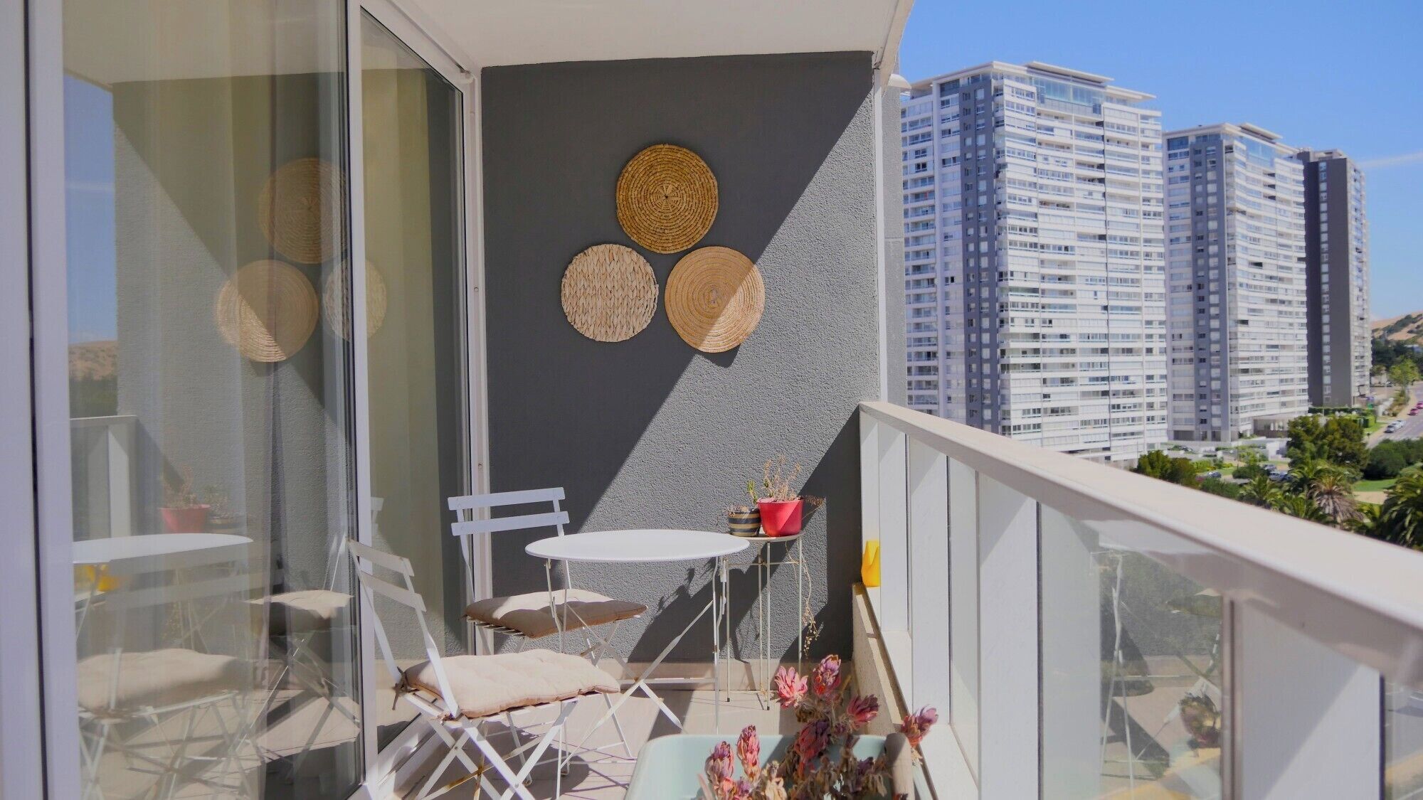 المنطقة المحيطة بالمنشأة