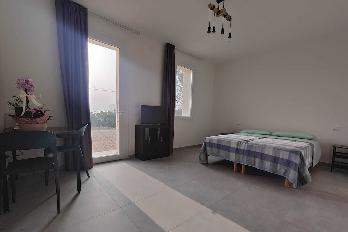 Bộ đồ giường cao cấp, trang trí khác biệt, bàn