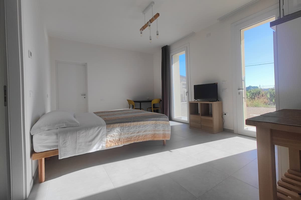 Bộ đồ giường cao cấp, trang trí khác biệt, bàn