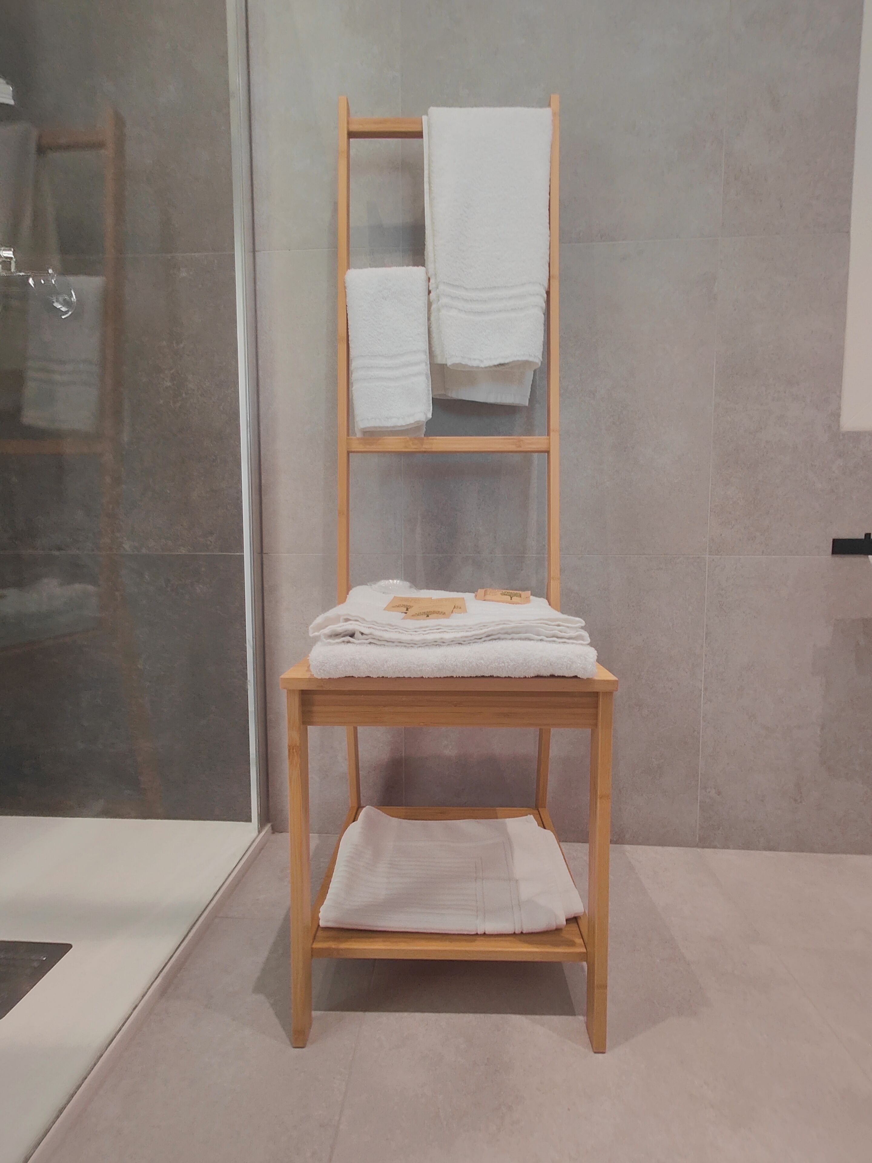 Familienapartment | Badezimmer | Dusche, kostenlose Toilettenartikel, Haartrockner, Bidet