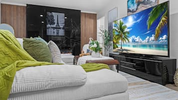 Älytelevisio, kirjoja, musiikkikirjasto