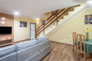 Interior - Vacation Home 'Casa Francisco' with Sea View, Wi-Fi and Air Conditioning (Granadilla)