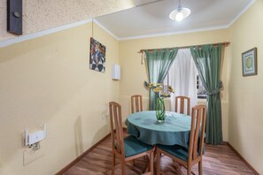 Dining - Vacation Home 'Casa Francisco' with Sea View, Wi-Fi and Air Conditioning (Granadilla)