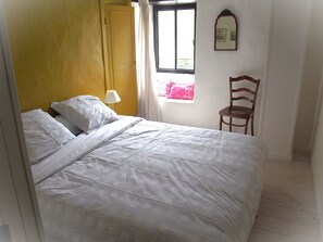 Strykejern/-brett, wi-fi og sengetøy